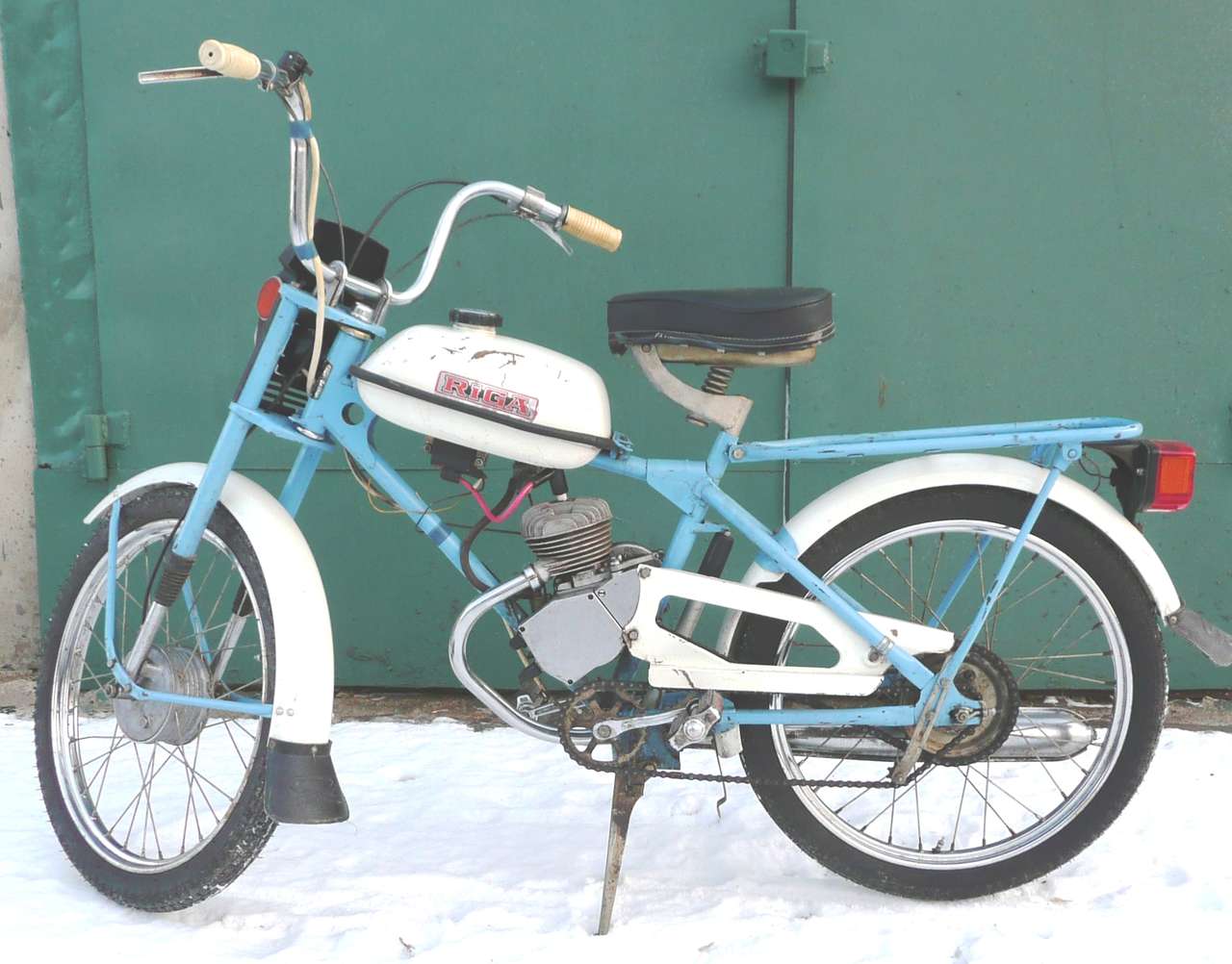  Наземный транспорт времен СССР.