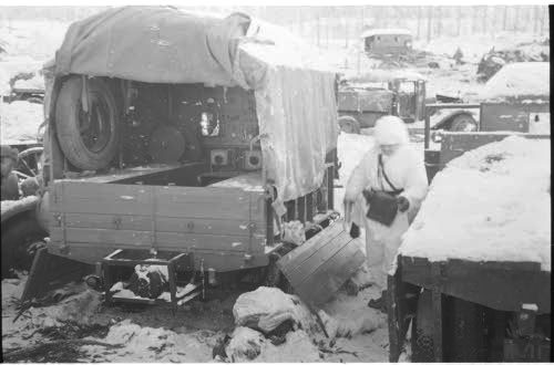  Кто может распознать аппаратуру 1939 года ?
