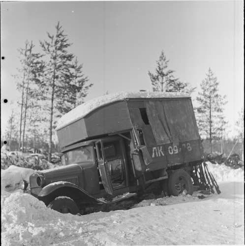  Кто может распознать аппаратуру 1939 года ?