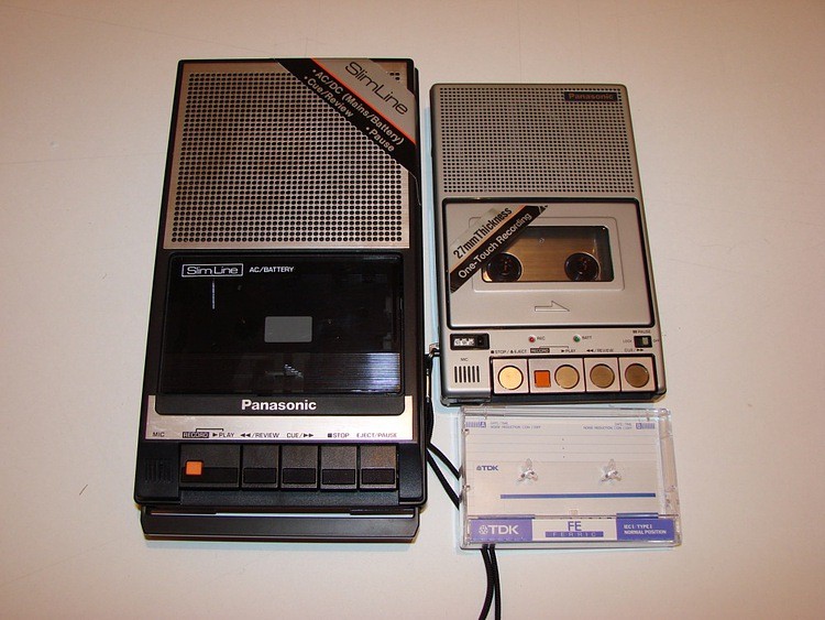 Panasonic RQ-2735 vs RQ-2727