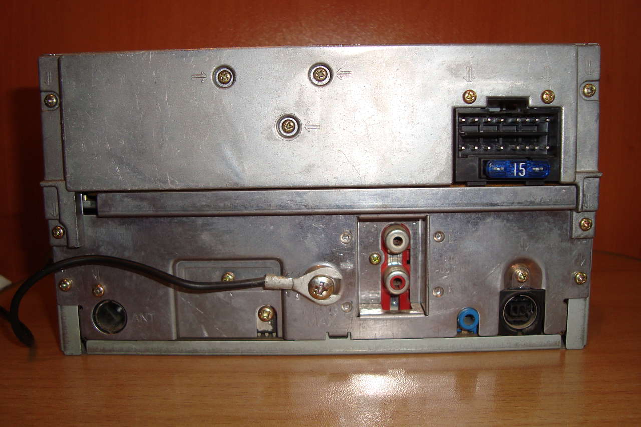  Автомагнитолы конца 80х-2000х гг. Made in Japan.