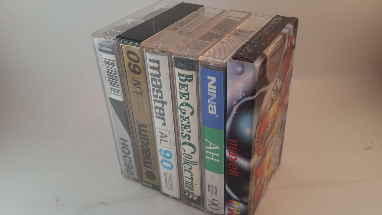  Продам кассеты наборами