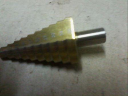 ВТОРАЯ ЖИЗНЬ СТАРОГО РАДИО - ШАССИ к нашим усилителям,корректорам.