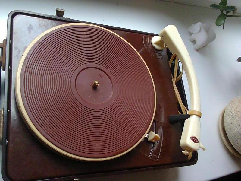  Проигрыватель фонола ММЗ двухскоростной в карболите 1959год