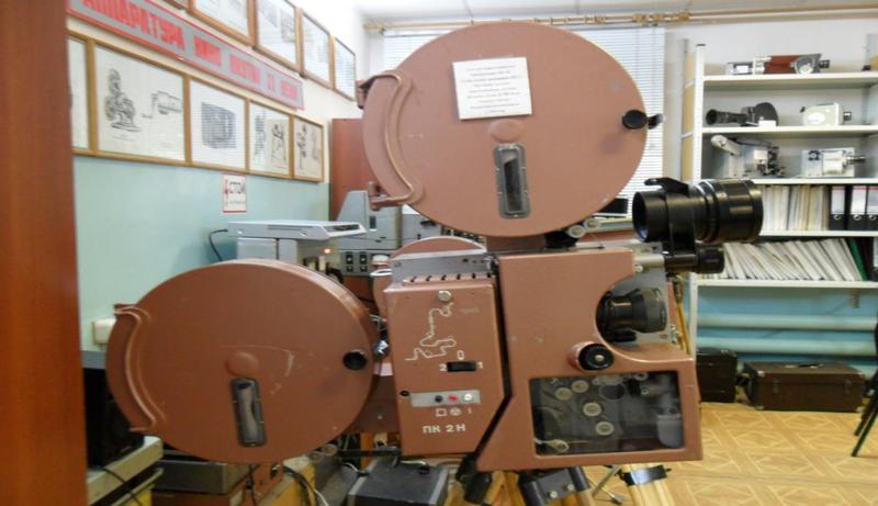  Киноустановка КН