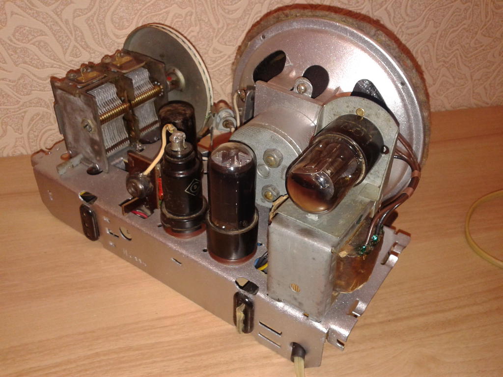 ВТОРАЯ ЖИЗНЬ СТАРОГО РАДИО - Неравнодушие к Москвичам