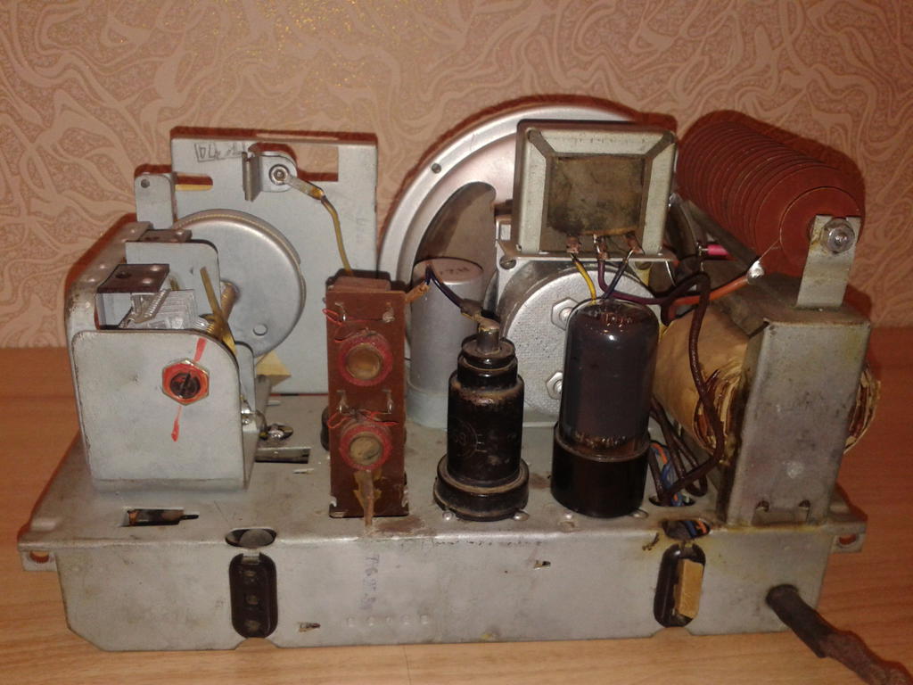 ВТОРАЯ ЖИЗНЬ СТАРОГО РАДИО 