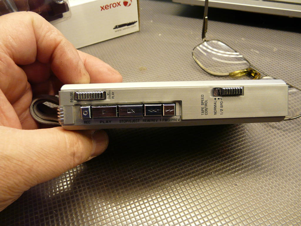  Любителям кассетных диктофонов