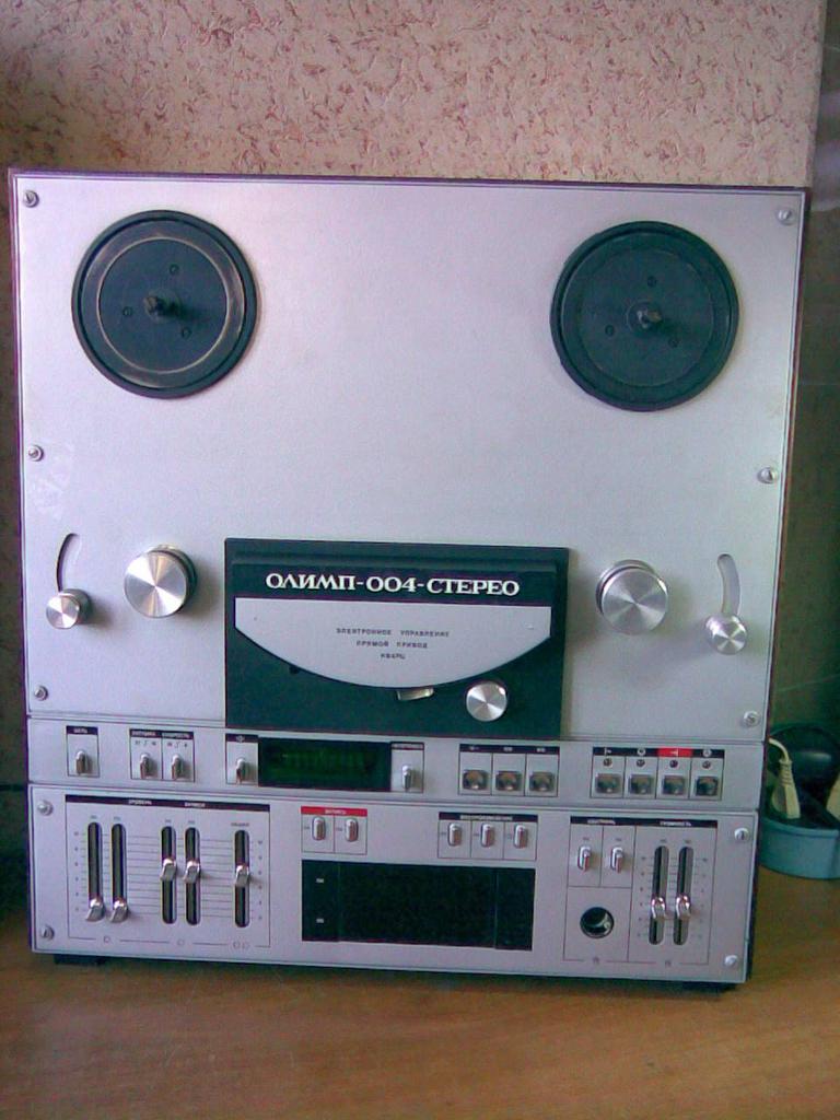  Электроника ТА1-003 [магнитофон] и его модификации.