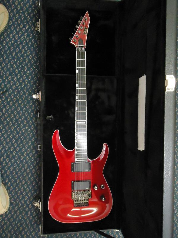  Наши музыкальные инструменты .. показываем и хвастаемся..-)