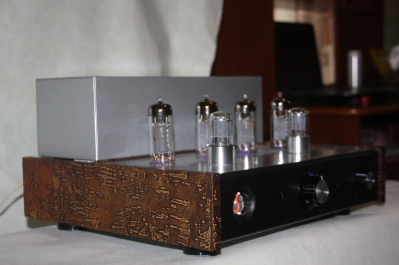 ВТОРАЯ ЖИЗНЬ СТАРОГО РАДИО - фотографии наших готовых усилителей