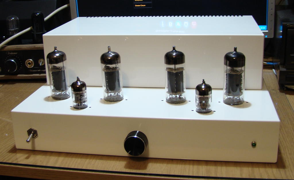 ВТОРАЯ ЖИЗНЬ СТАРОГО РАДИО - фотографии наших готовых усилителей