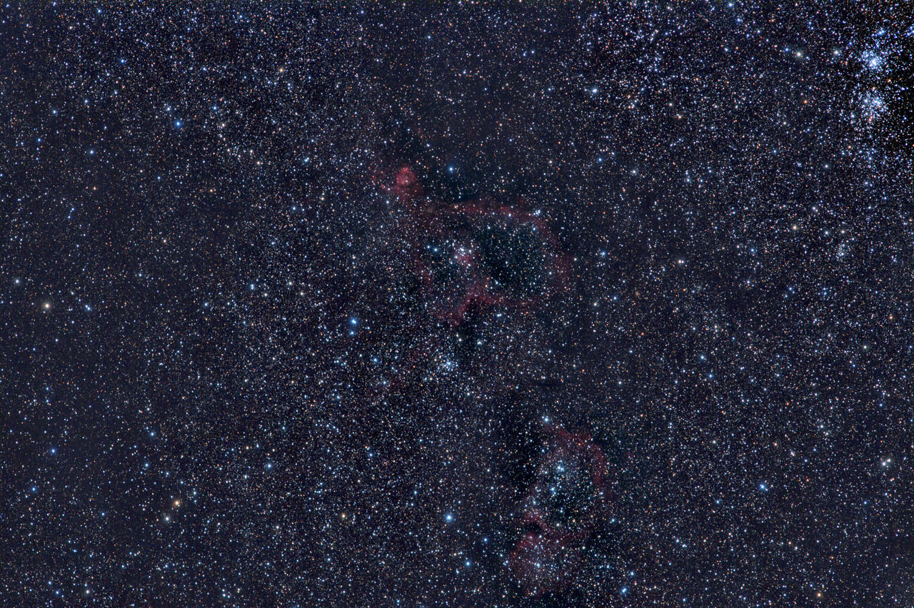 Рассеянные скопления, кратные и одиночные звёзды 