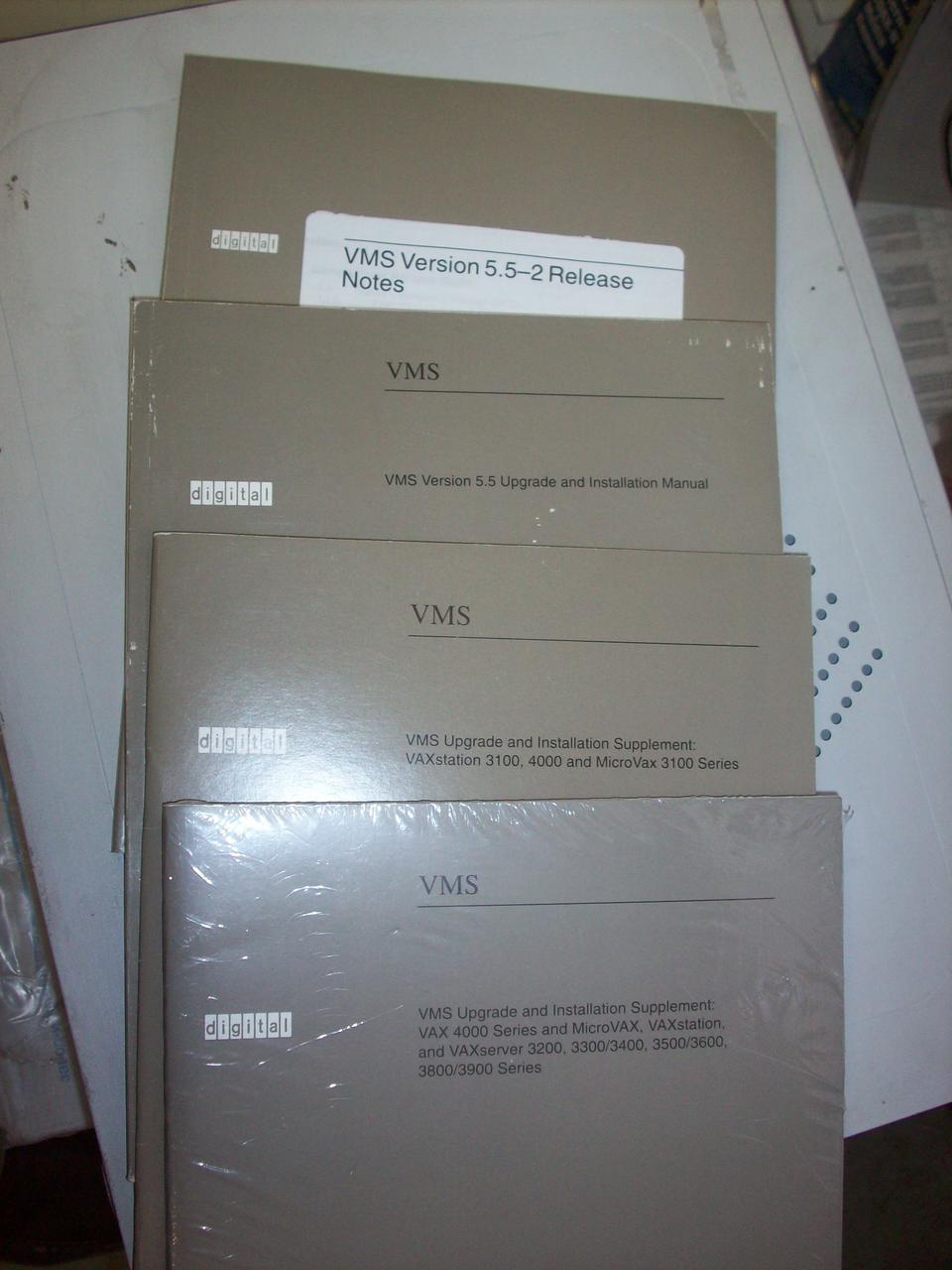MicroVAX 3100-40