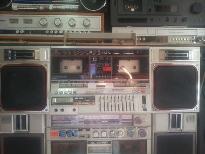  Коллекция магнитол Шукюрова Тофика.