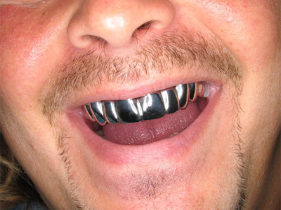  когда коту делать нефиг....