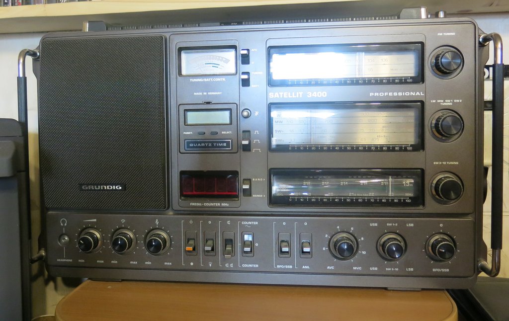  Выбор Grundig Sattelite.