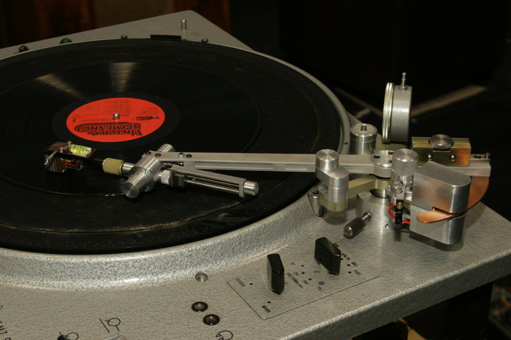  Заказали мне проектирование катушечного магнитофона...