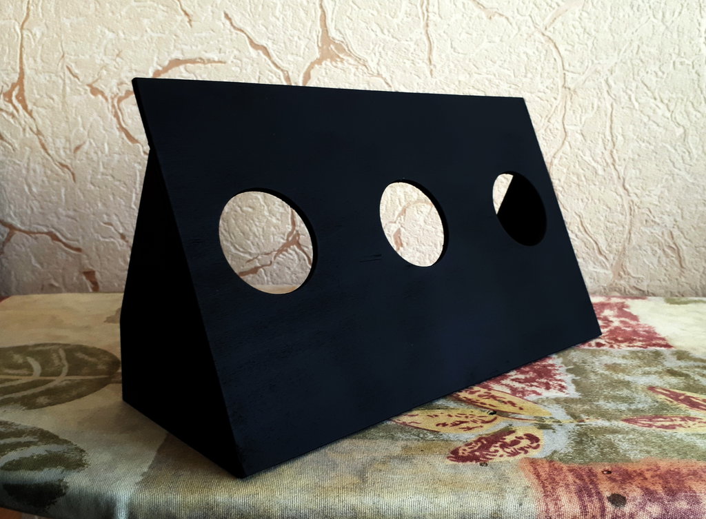 То-ли подставка (то-ли макинтош) для планшета