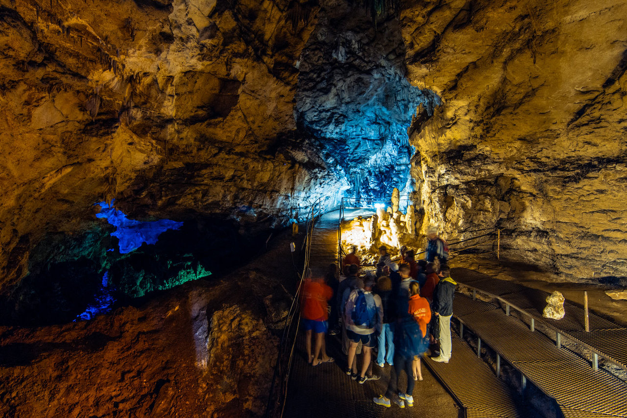 Лагонаки большая Азишская пещера