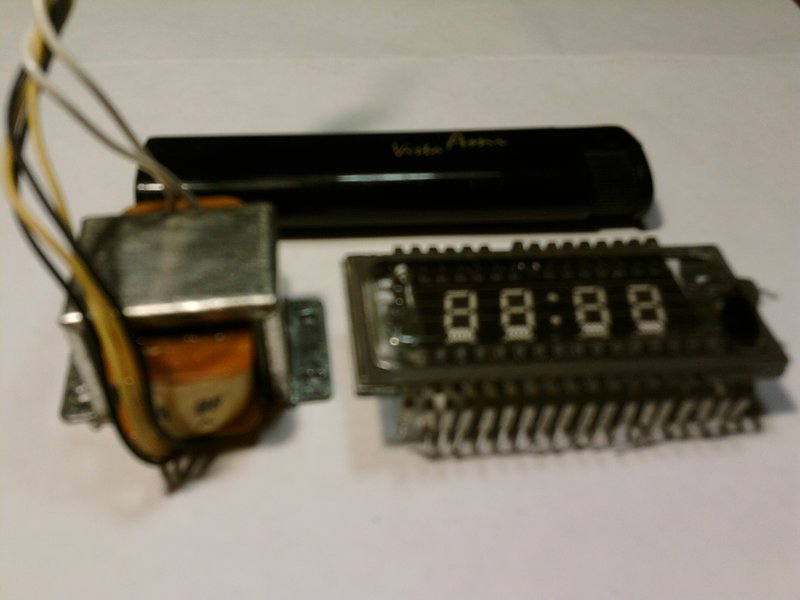 часы на лампах