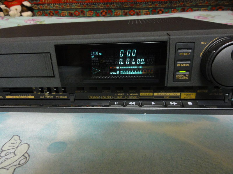  JVC HR-D960E, топовый видеомагнитофон.