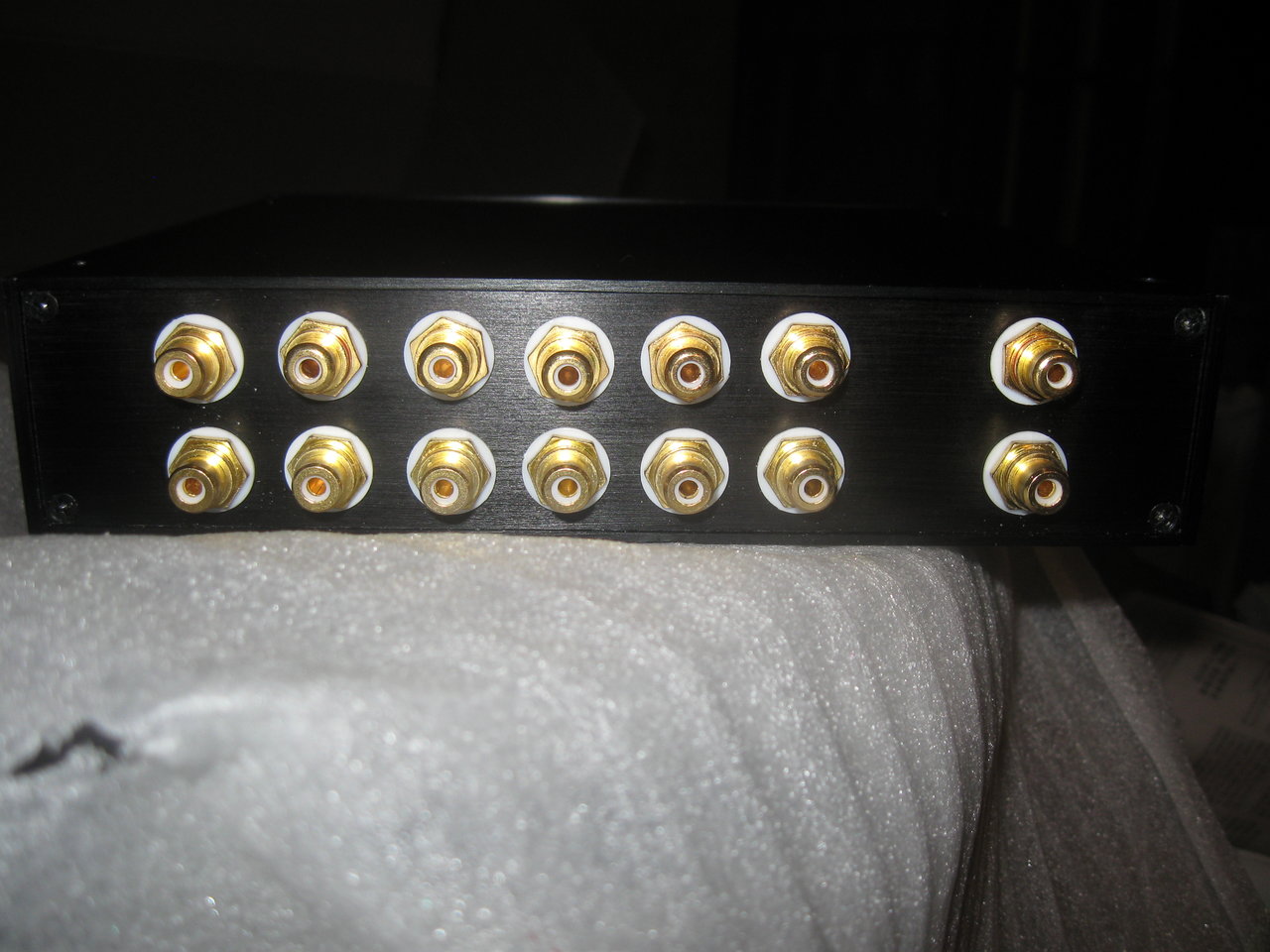  Селекторы входов и коммутаторы акустики