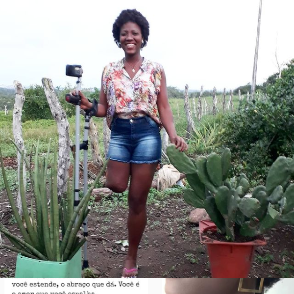 Девушки на костылях! - Amputee woman on crutches!