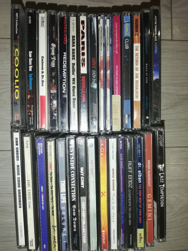  ищу аудиокассеты и диски CD 