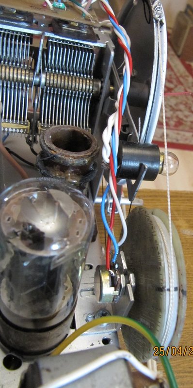 Простой чувствительный укв тюнер в ламповые старички.