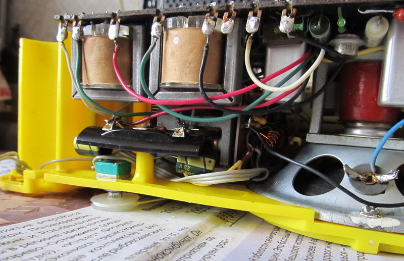 Простой чувствительный укв тюнер в ламповые старички.