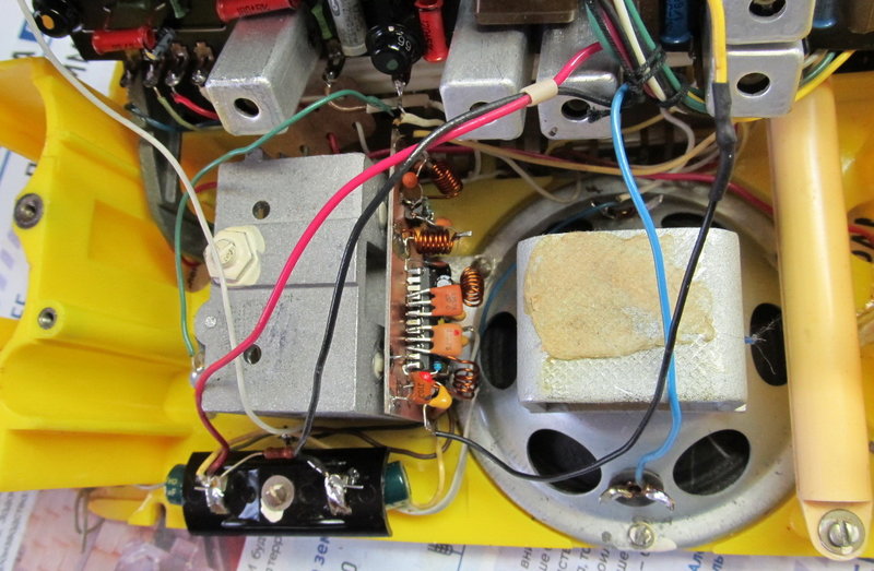 Простой чувствительный укв тюнер в ламповые старички.