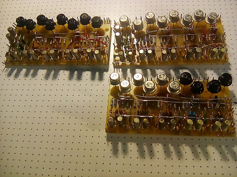 часы на лампах