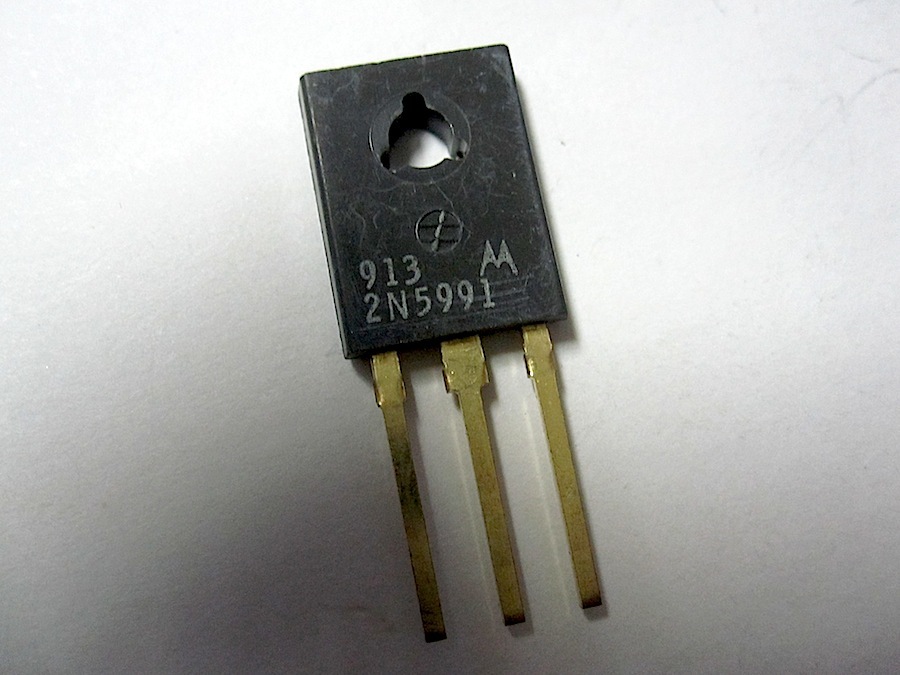 На что заменить КТ819А(б,в,г)?