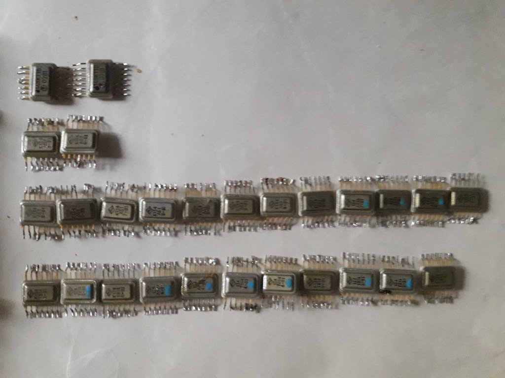 Самодельные часы,разные