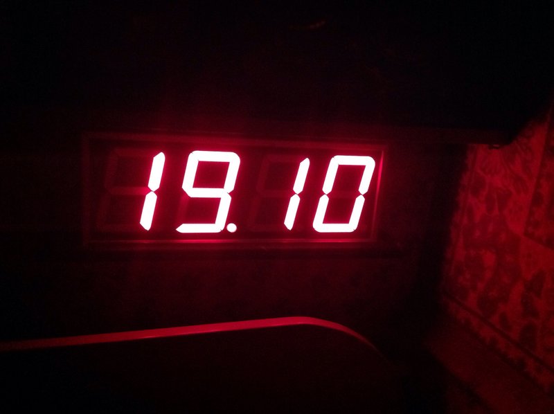 Самодельные часы,разные