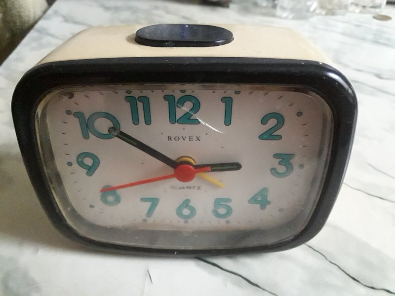 Самодельные часы,разные