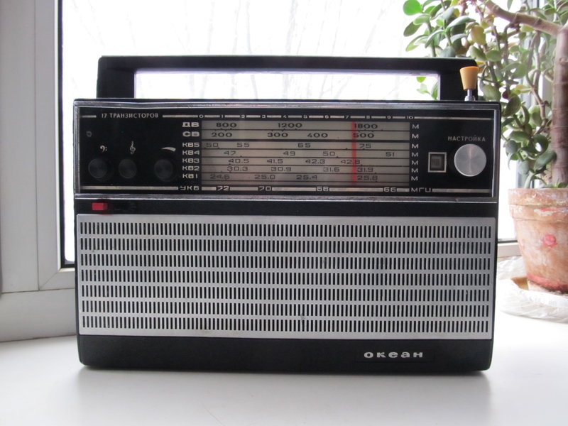 Простой чувствительный укв тюнер в ламповые старички.