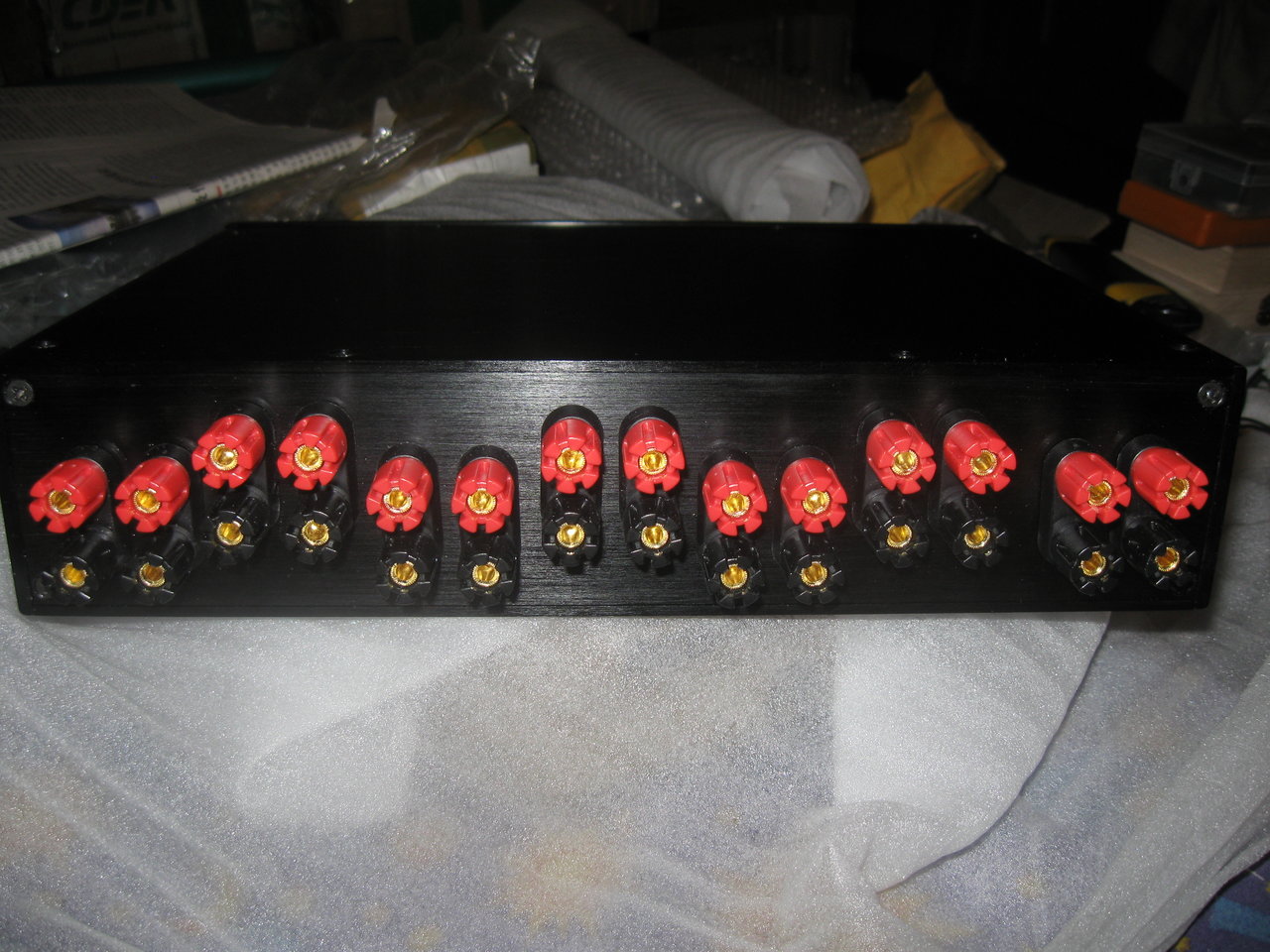  Селекторы входов и коммутаторы акустики