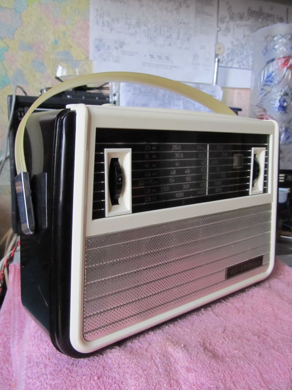 Простой чувствительный укв тюнер в ламповые старички.