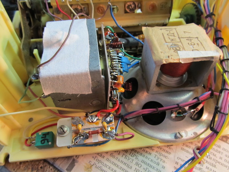 Простой чувствительный укв тюнер в ламповые старички.