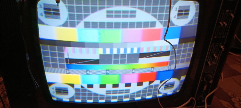 Почему некоторые записи на VHS в SECAM на Рубине 714 воспроизводится в Ч/Б ?