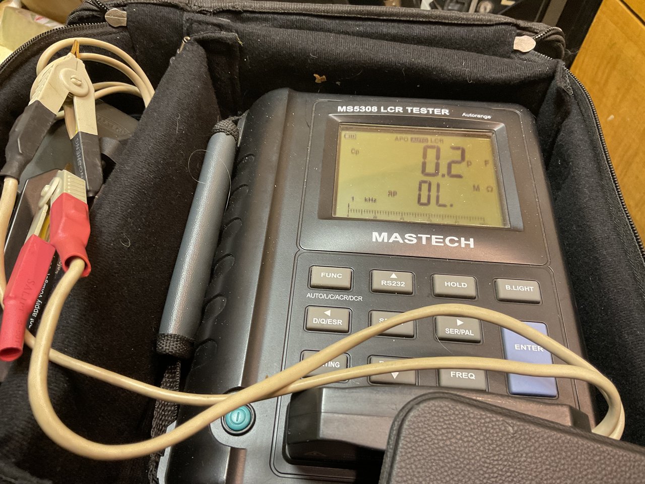  Порекомендуйте измеритель емкости