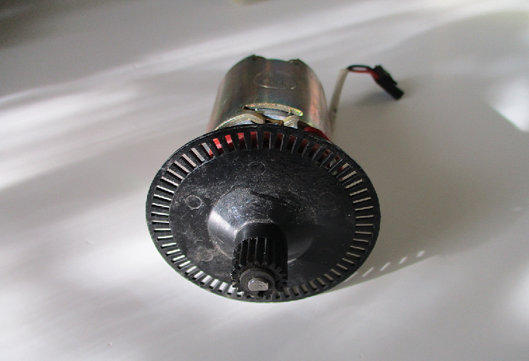  Бесшумный УПМ-34 или Илеть 102 не трактор.