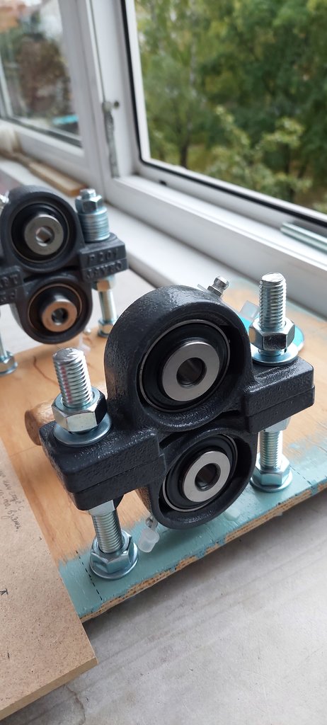 Как отцентровать подшипник в креплении?