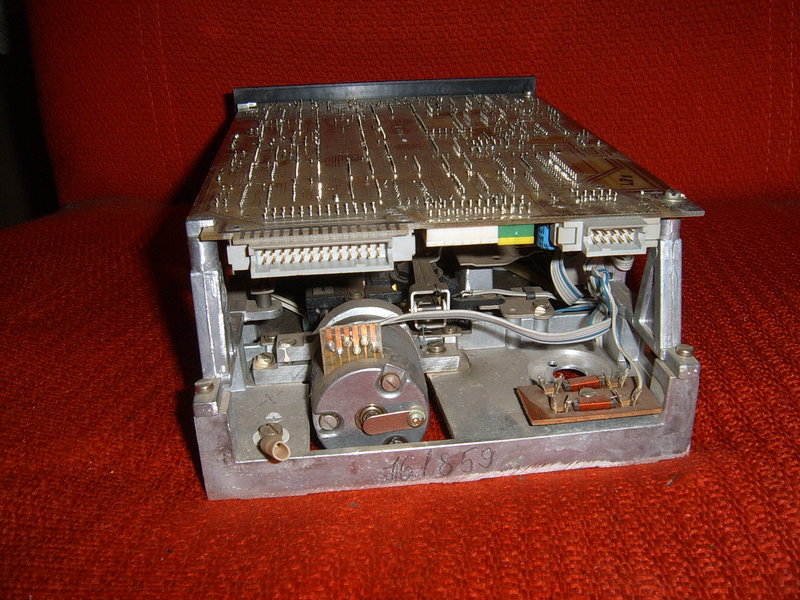  Шаговый двигатель от советского флоппа