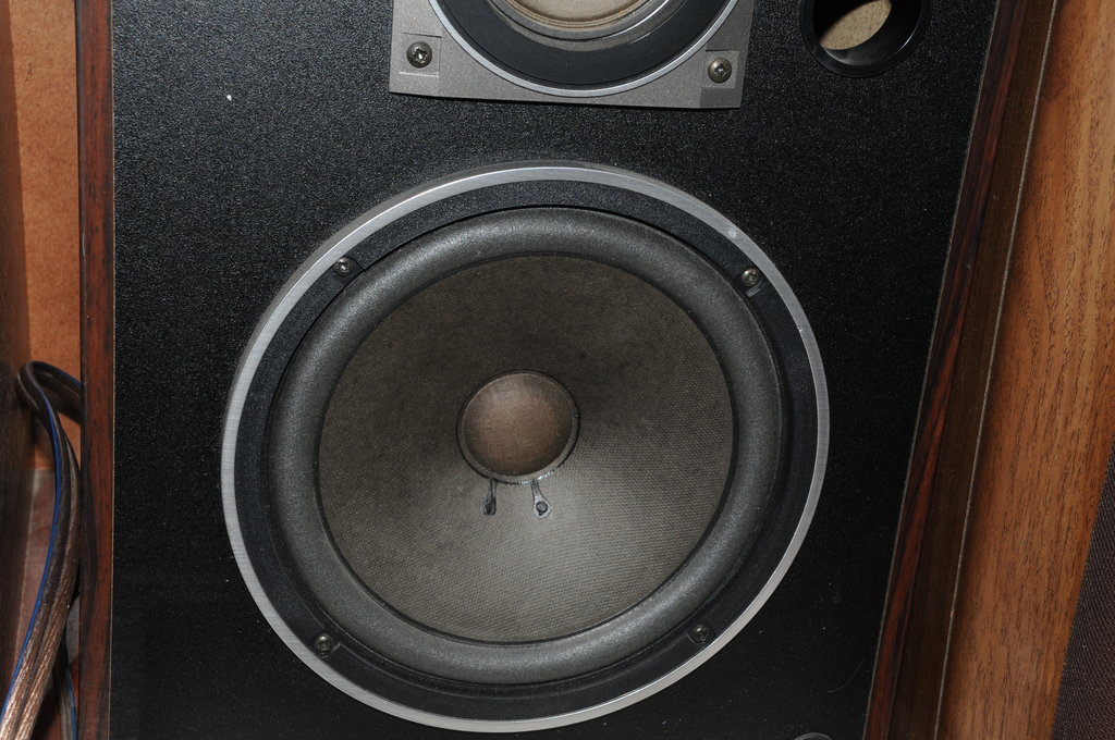  продам двигатель и разное