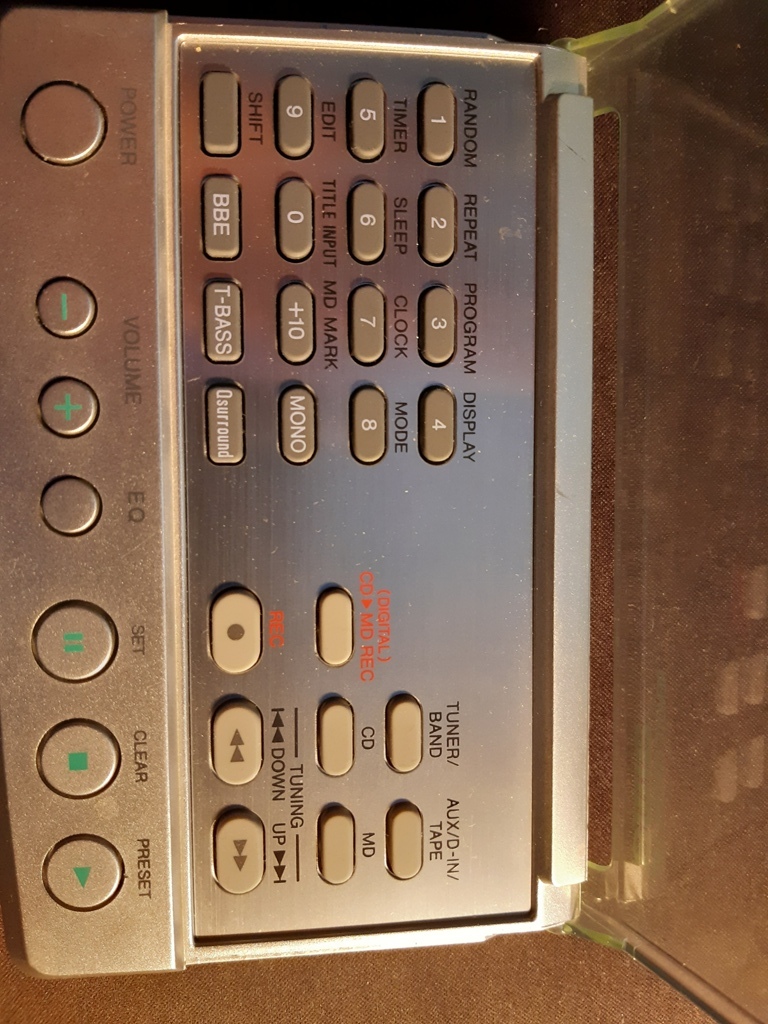 Как по разному называлась кнопка Мега-Басс?