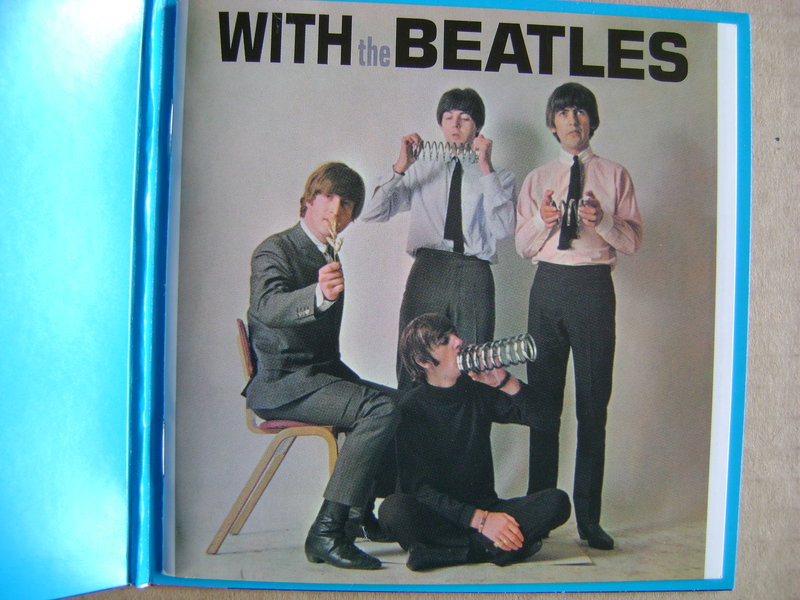 Фирменные CD-диски.