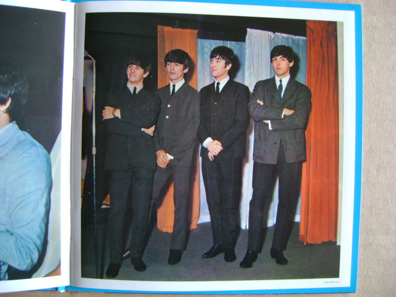 Фирменные CD-диски.